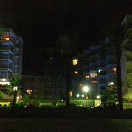 Sea Front Apart. 2 Pools / 1ª Linea. 2 Piscinas Apartment Segur de Calafell Bagian luar foto
