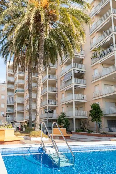 Sea Front Apart. 2 Pools / 1ª Linea. 2 Piscinas Apartment Segur de Calafell Bagian luar foto