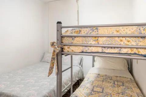 Sea Front Apart. 2 Pools / 1ª Linea. 2 Piscinas Apartment Segur de Calafell Bagian luar foto