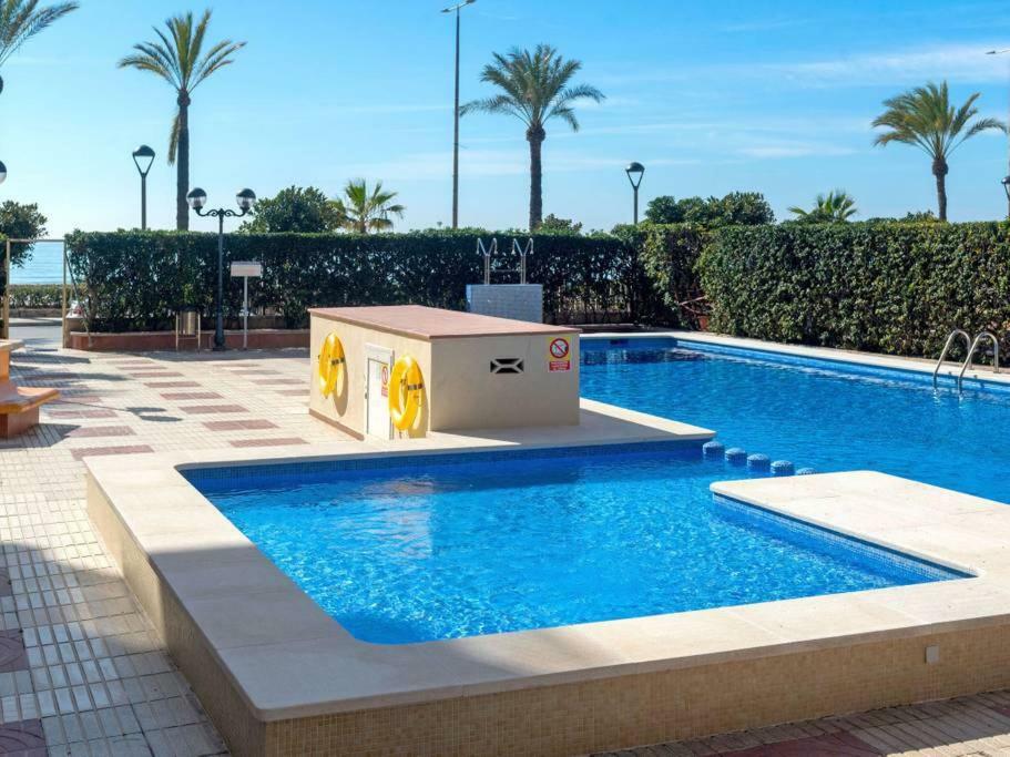 Sea Front Apart. 2 Pools / 1ª Linea. 2 Piscinas Apartment Segur de Calafell Bagian luar foto