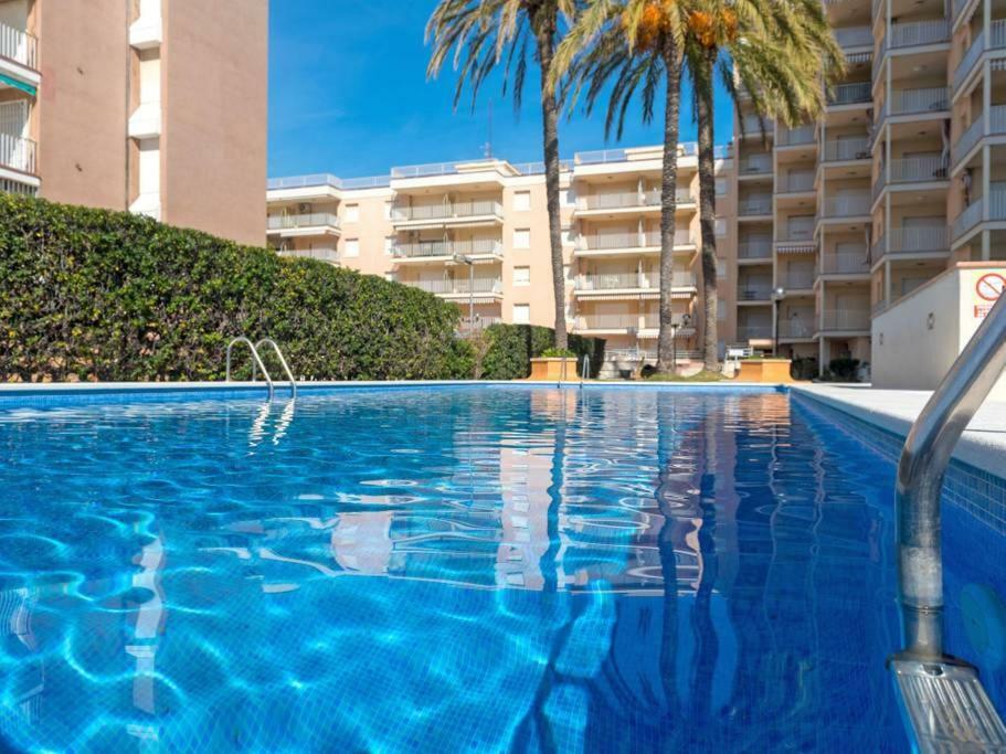 Sea Front Apart. 2 Pools / 1ª Linea. 2 Piscinas Apartment Segur de Calafell Bagian luar foto
